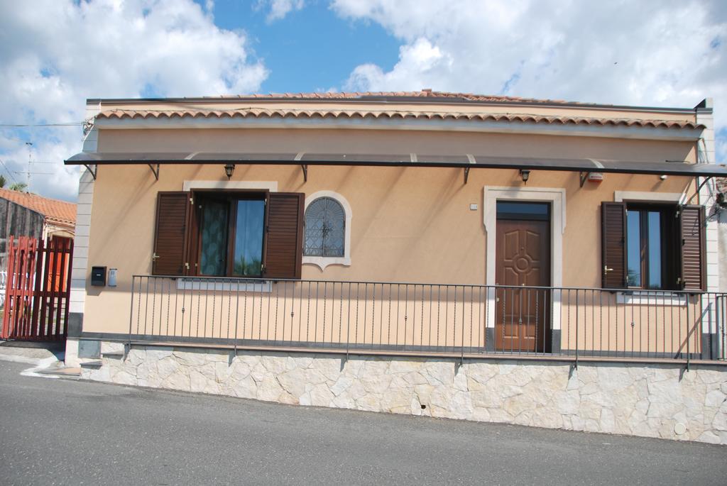 Vila I Colori Dell'Etna Santa Venerina Exteriér fotografie