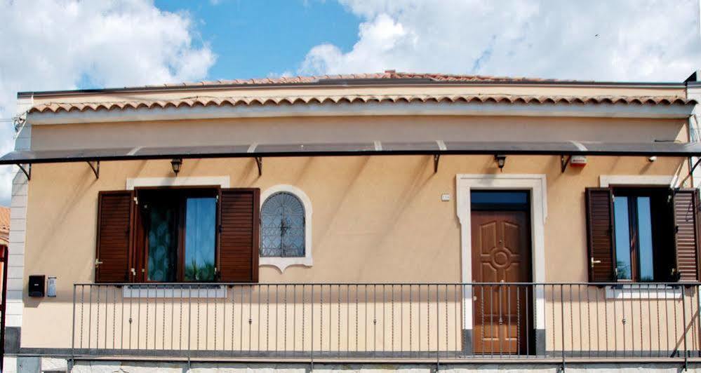 Vila I Colori Dell'Etna Santa Venerina Exteriér fotografie