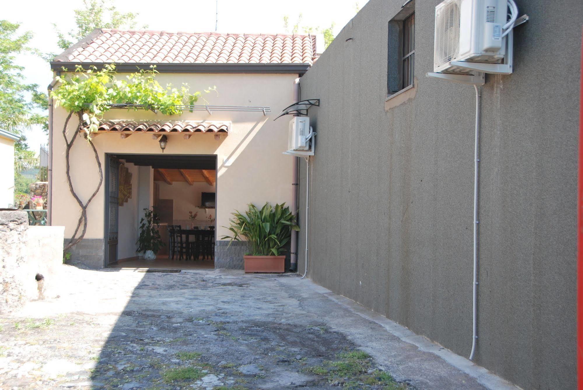 Vila I Colori Dell'Etna Santa Venerina Exteriér fotografie